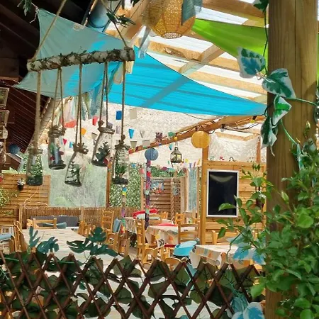 New Rabioux Kamp alanı Chateauroux-les-Alpes